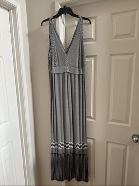 Max Studio Black and Off White Striped V-Neck Maxi Dress